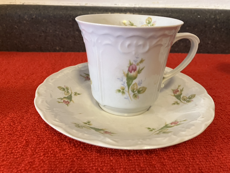 Tea cup and 2 candle holders image indicator(2)
