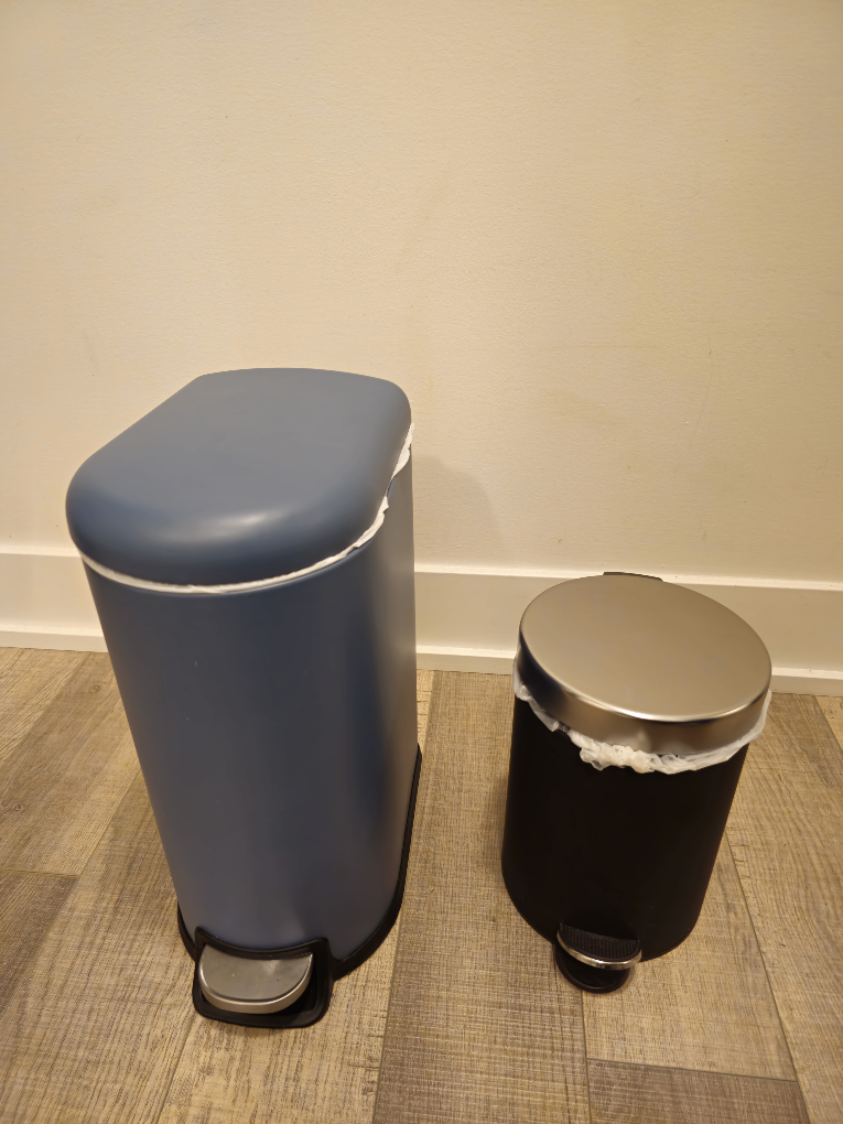 Garbage Can and Bath Garbage Can