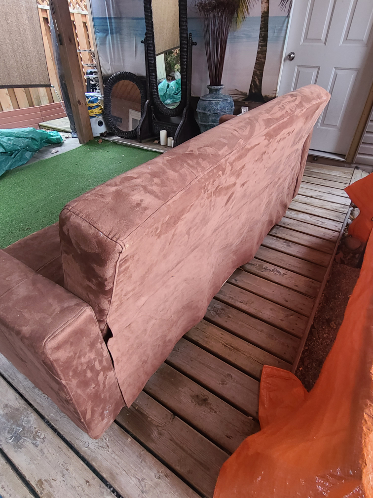 🇨🇦 3 seater couch/ sofa bed with storage and  FREE DELIVERY - photo 2