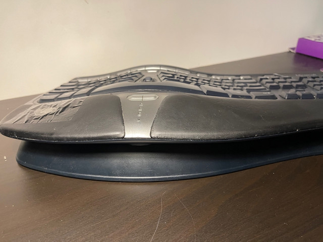 Microsoft ergonomic keyboard 4000 wired #freecycle image indicator(3)