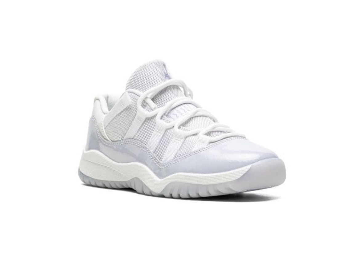 JORDAN 11 Retro Low