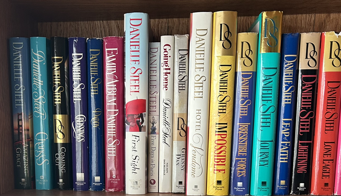 Danielle Steel Books thumbnail