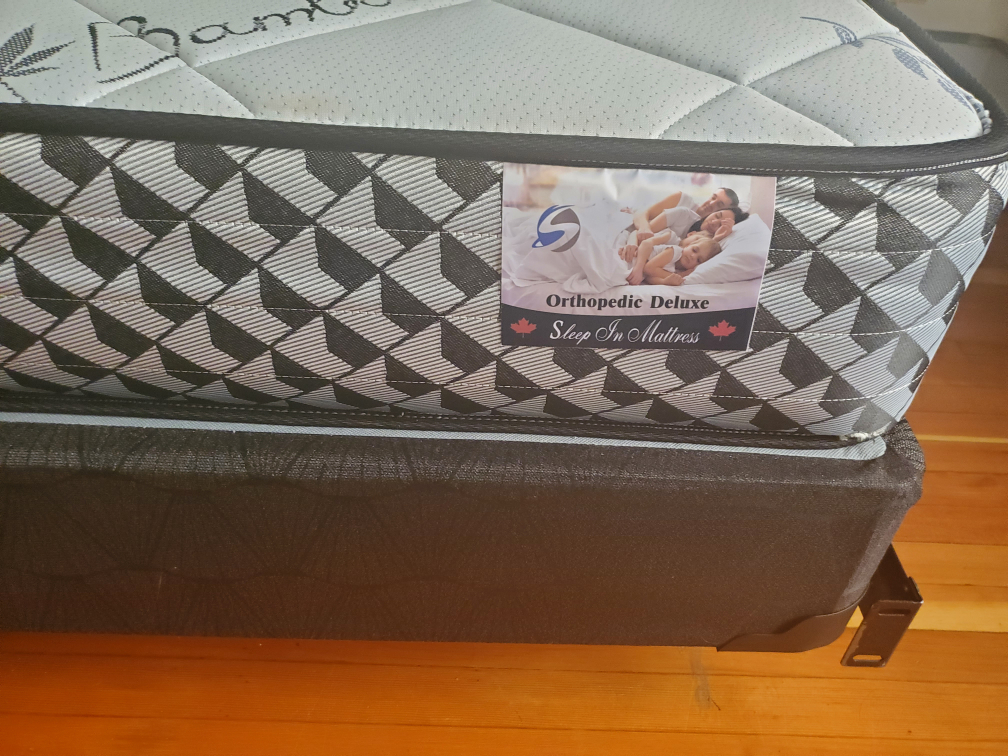 double mattress and box spring with frame - photo 2