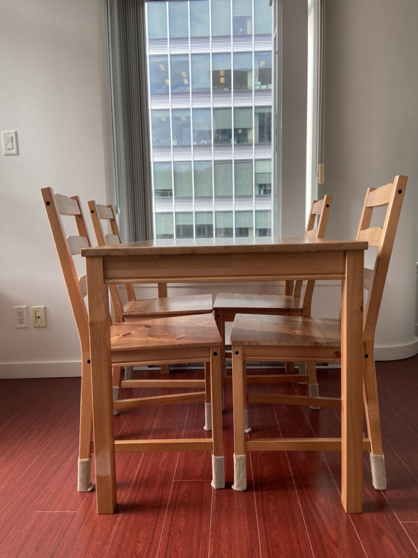 dining table + 4 chairs thumbnail