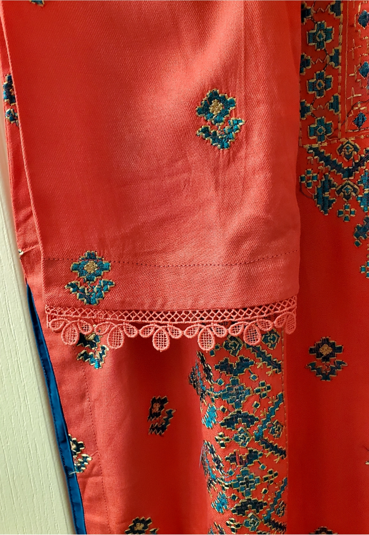New Pakistani Marina Silk Dress Pick up only 16th and BurOak - photo 3