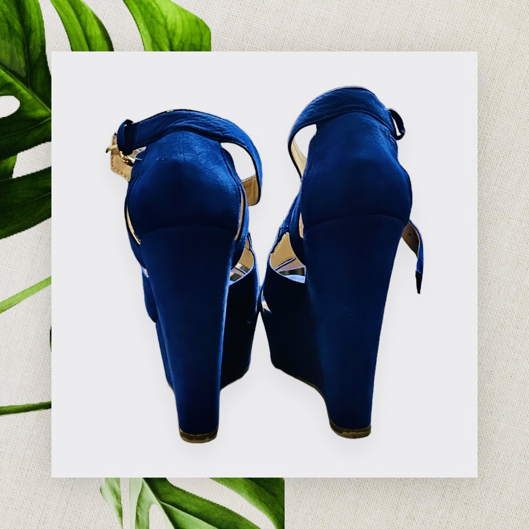 Blue wedge sandal image indicator(2)