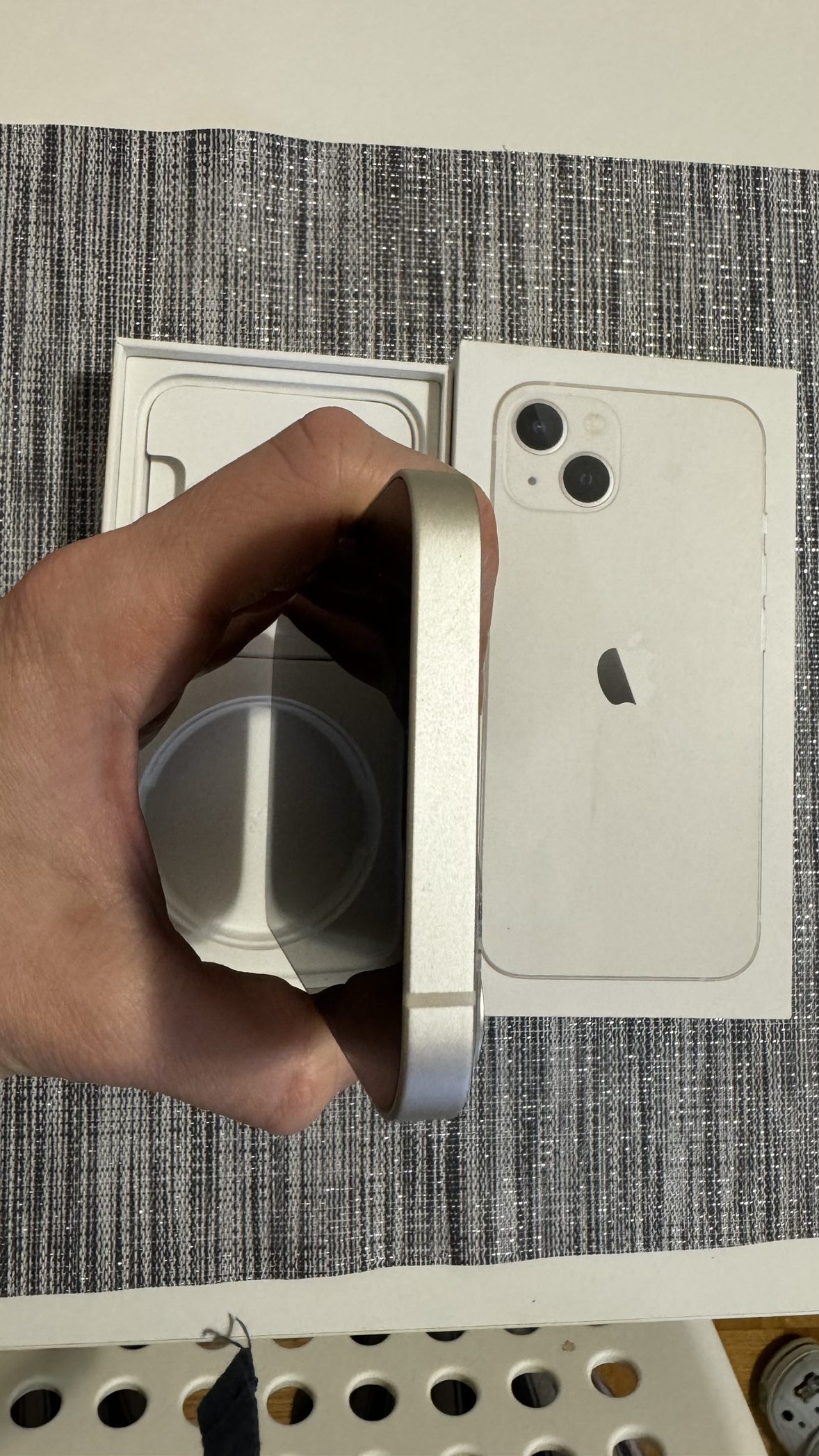 iPhone 13 - photo 5