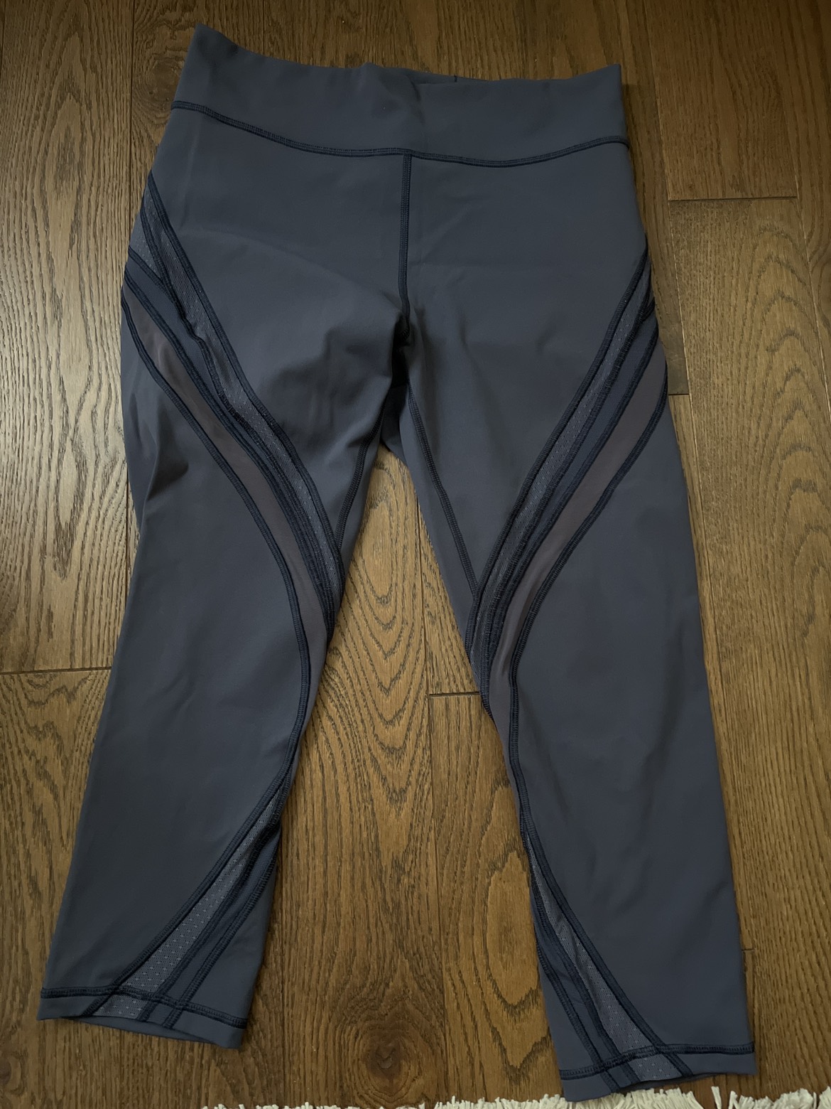 Three quarter leggings from lululemon size medium/large