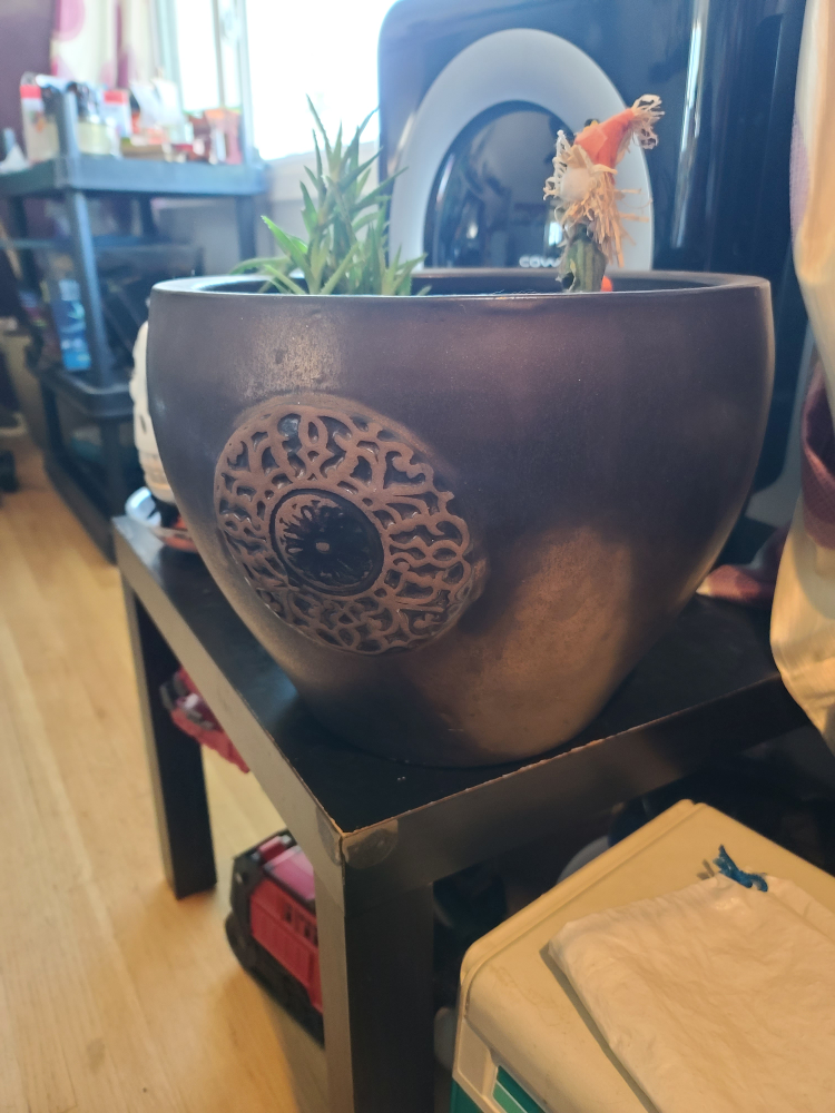 12" wide large plant pot - photo 2