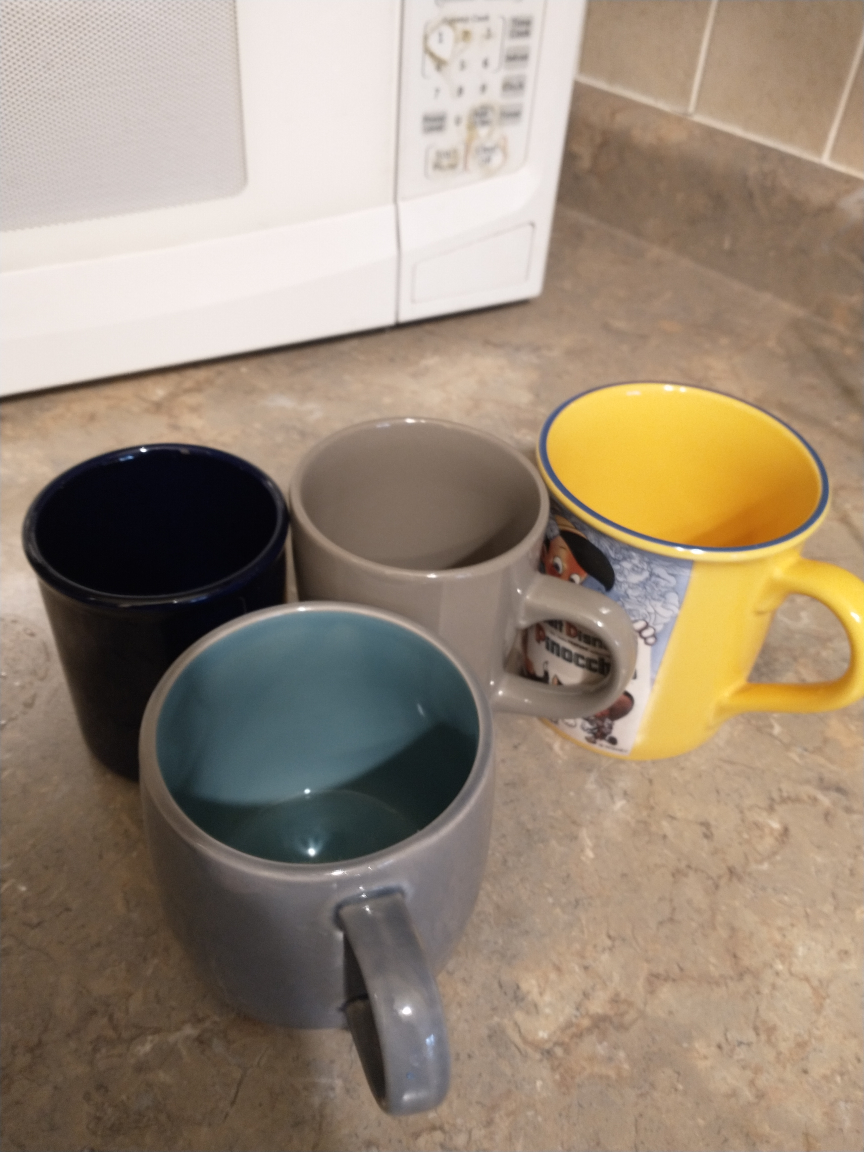 4 mugs