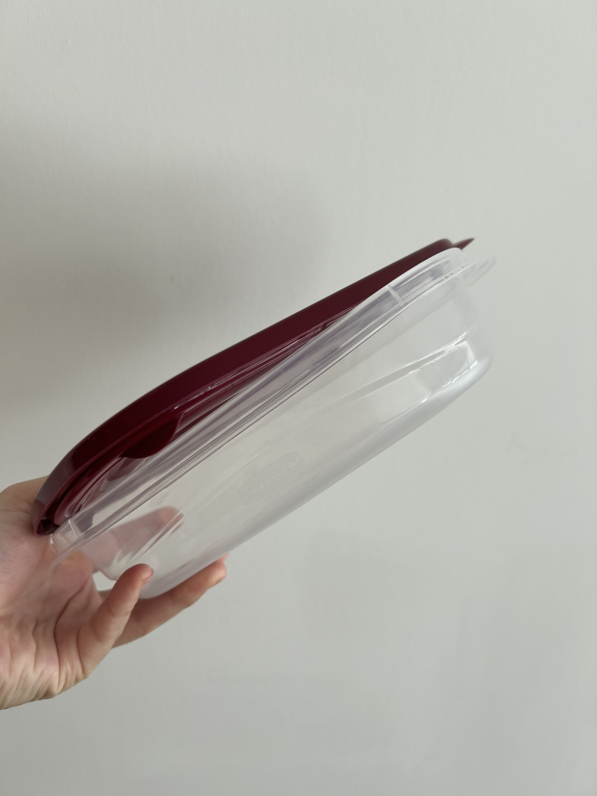 Brand new Rubbermaid Food Storage Container, Rectangles, 4 Cup image indicator(2)