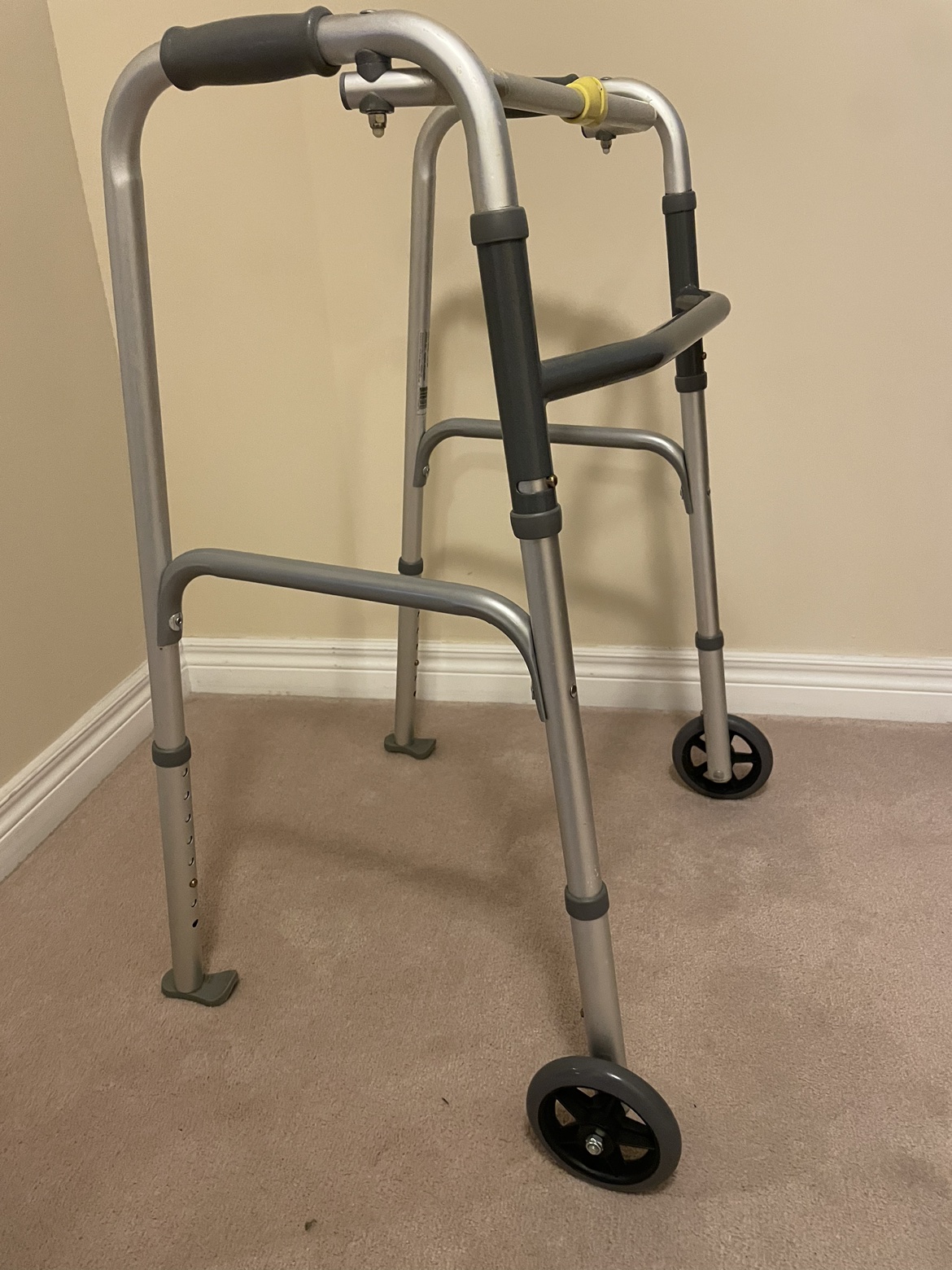 Foldable Aluminum Walker - photo 3