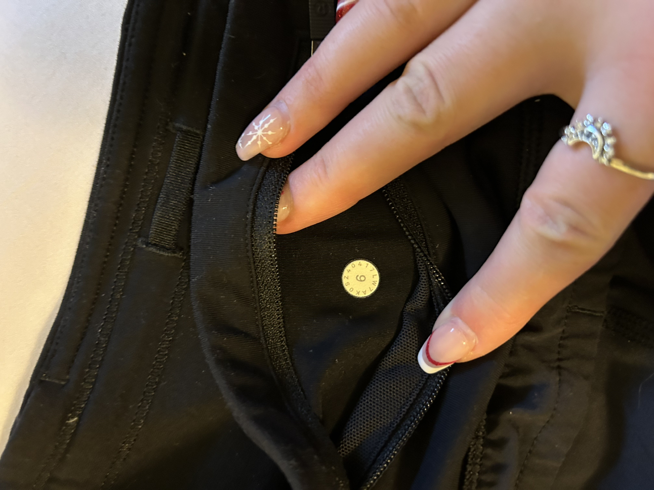 lulu lemon running shorts sz 6 - photo 2