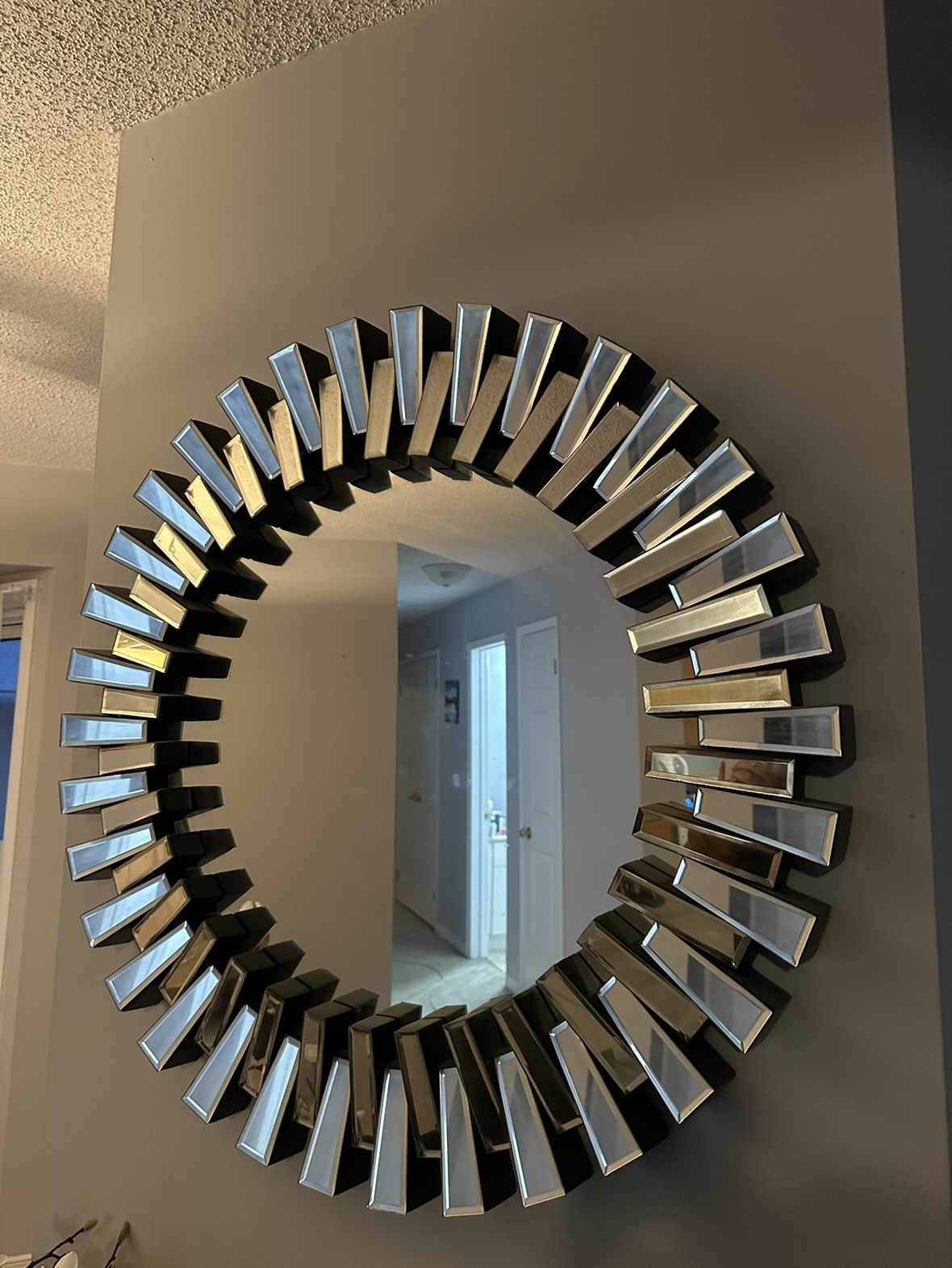Beautiful large sized mirror in great condition! - photo 3