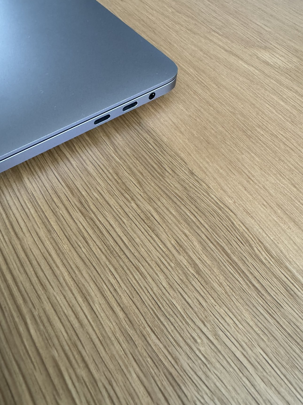 MacBook Pro 2019 i7 2.6 16gb Ram 256gb SSD - photo 4