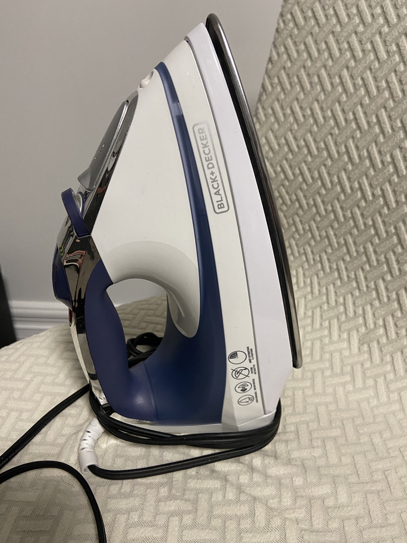 black + decker iron