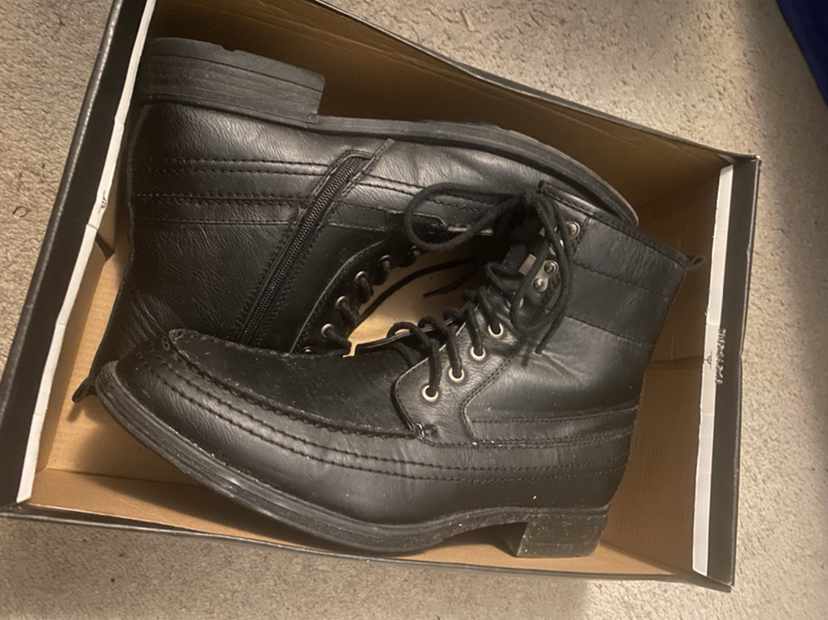 Men’s Forever 21  Zip Up Boots with laces  size 9 black