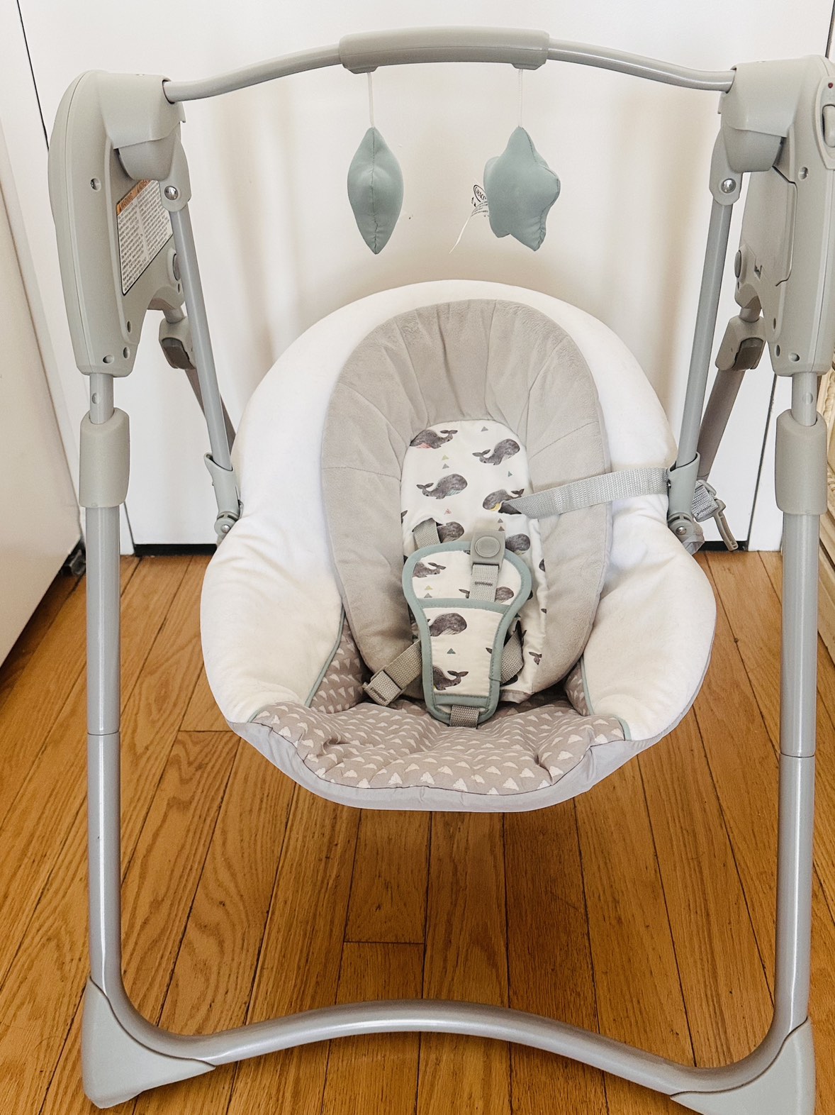Graco infant swing (automatic) - photo 2