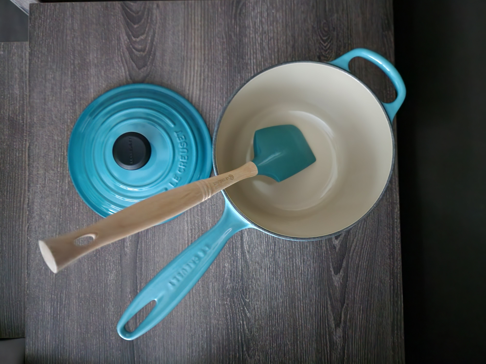 Le Creuset 1.75 Qt Signature Saucepan Caribbean & Spatula image indicator(2)