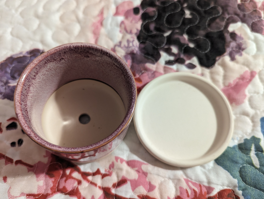 Small Ceramic planter pot image indicator(3)