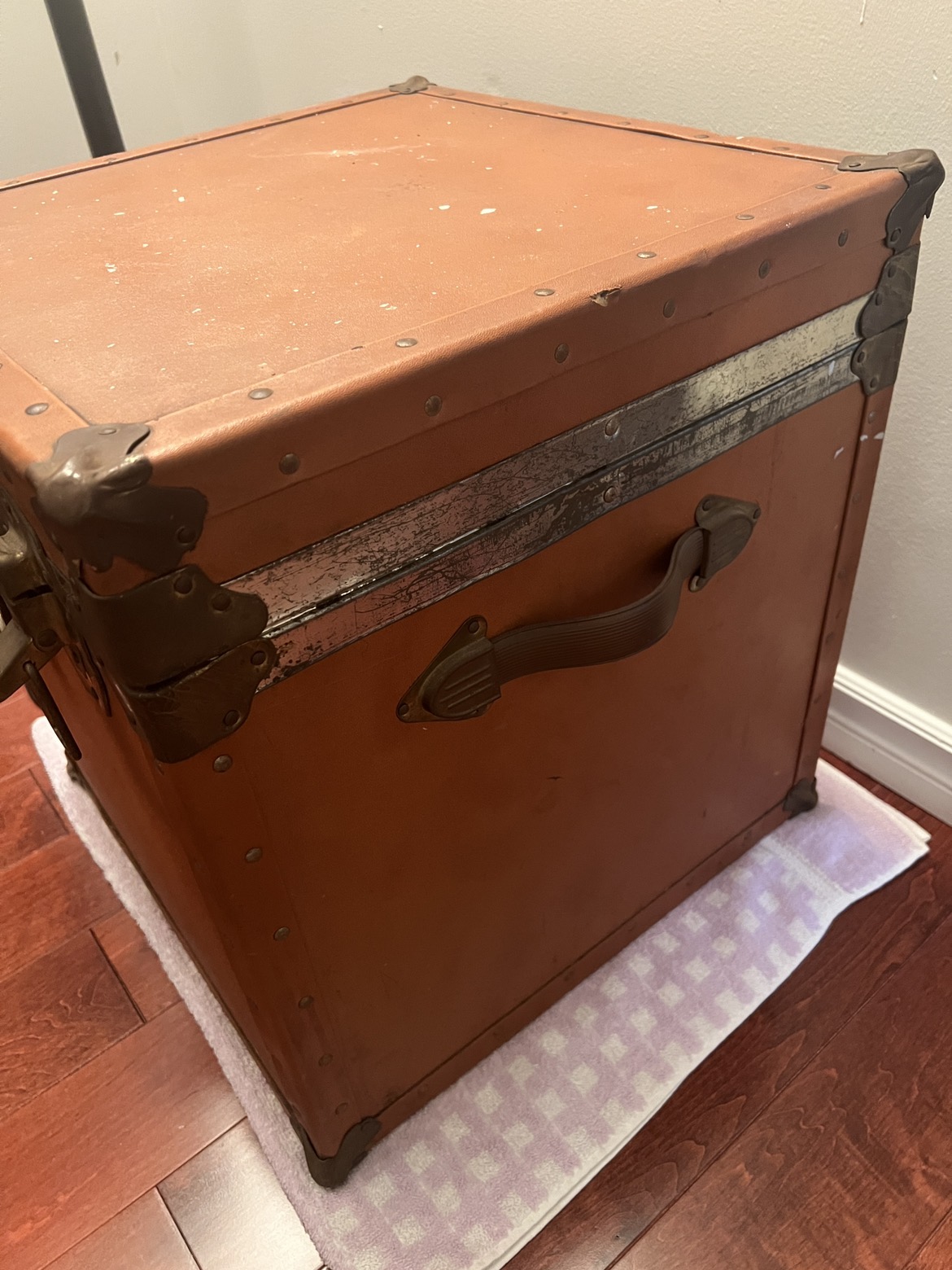 Vintage chest - photo 3