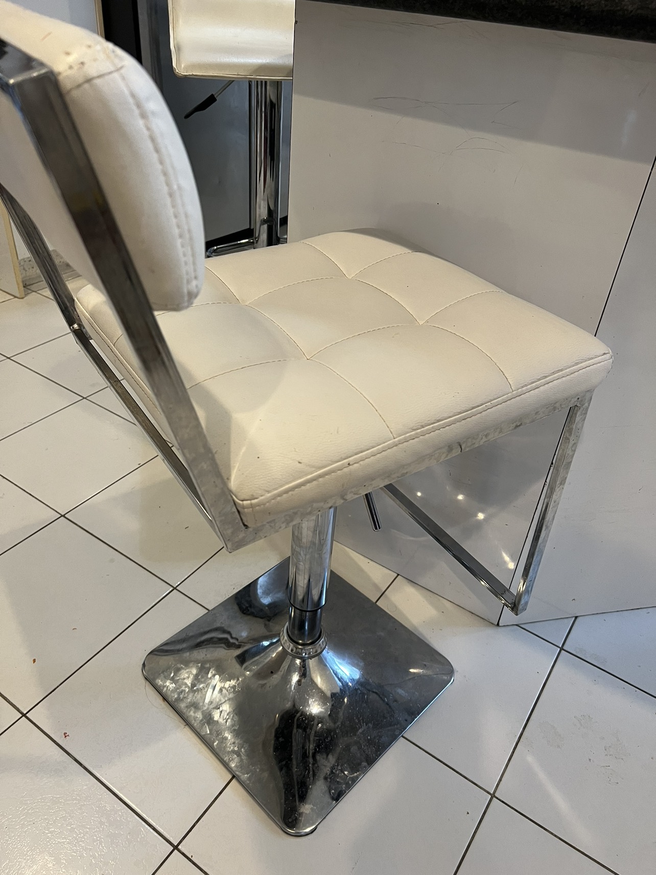bar stool