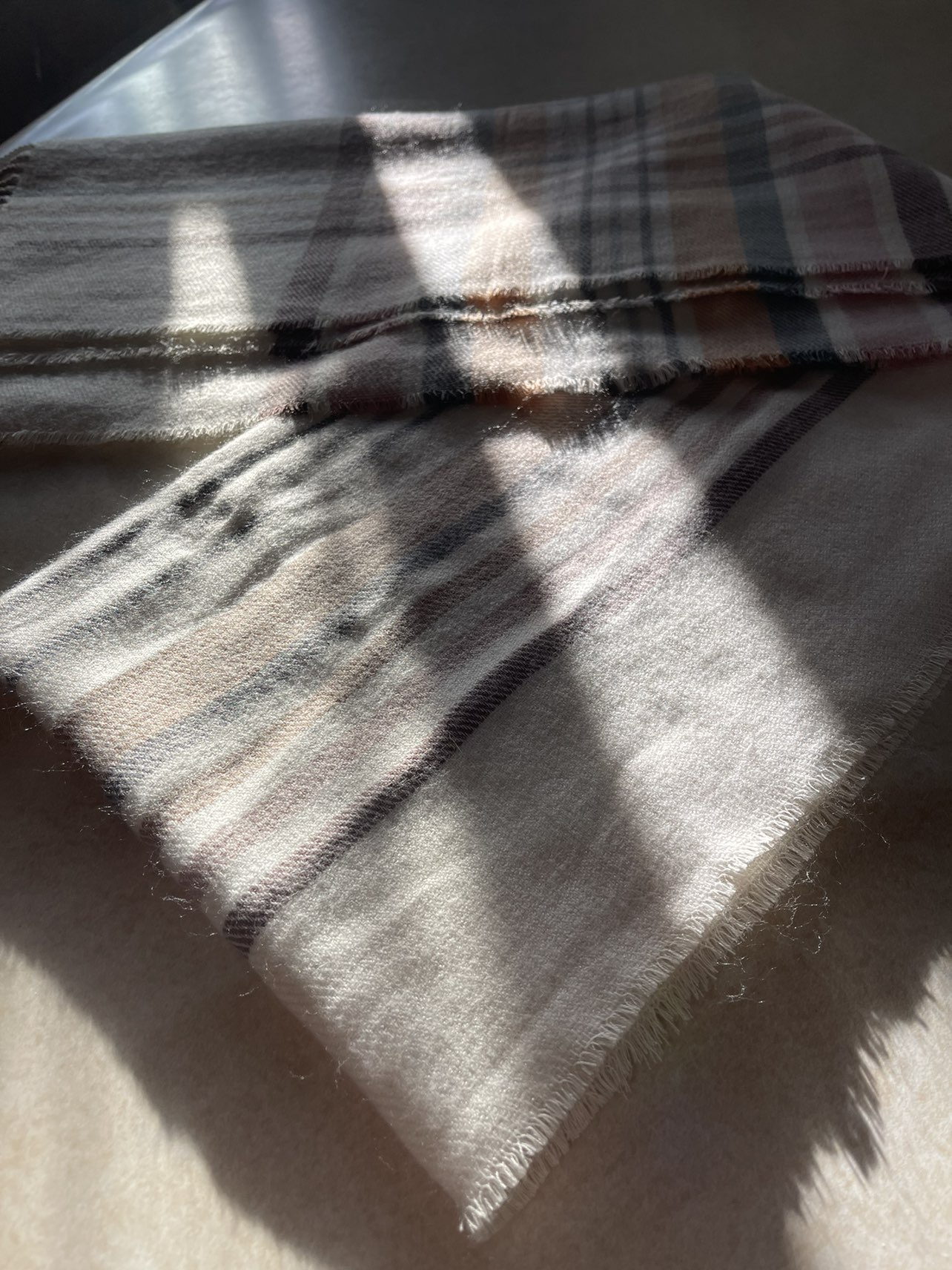 BN Reitmans Extra Long Scarf image indicator(3)