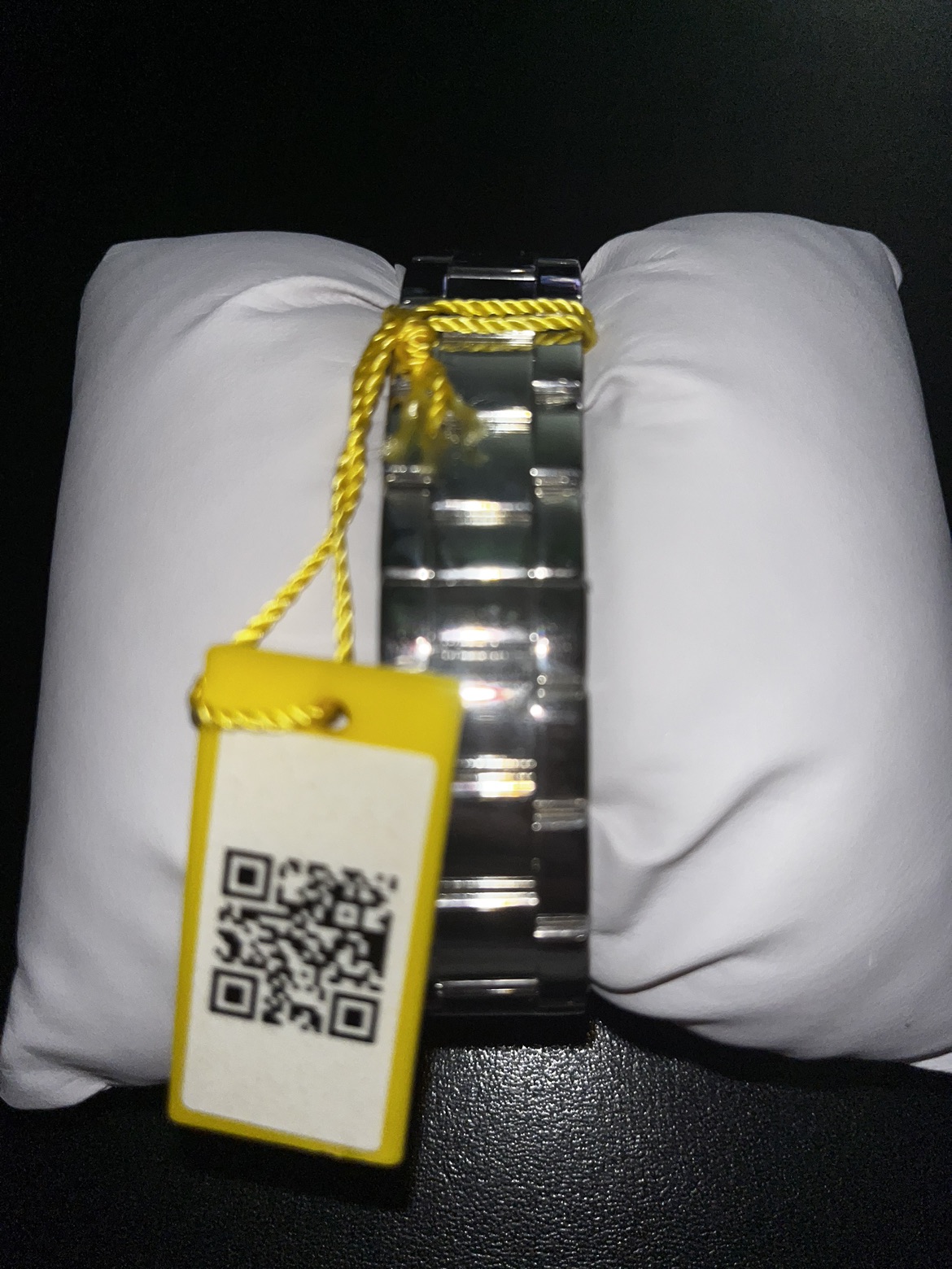 Brand new boxed Invicta, women’s watch image indicator(3)