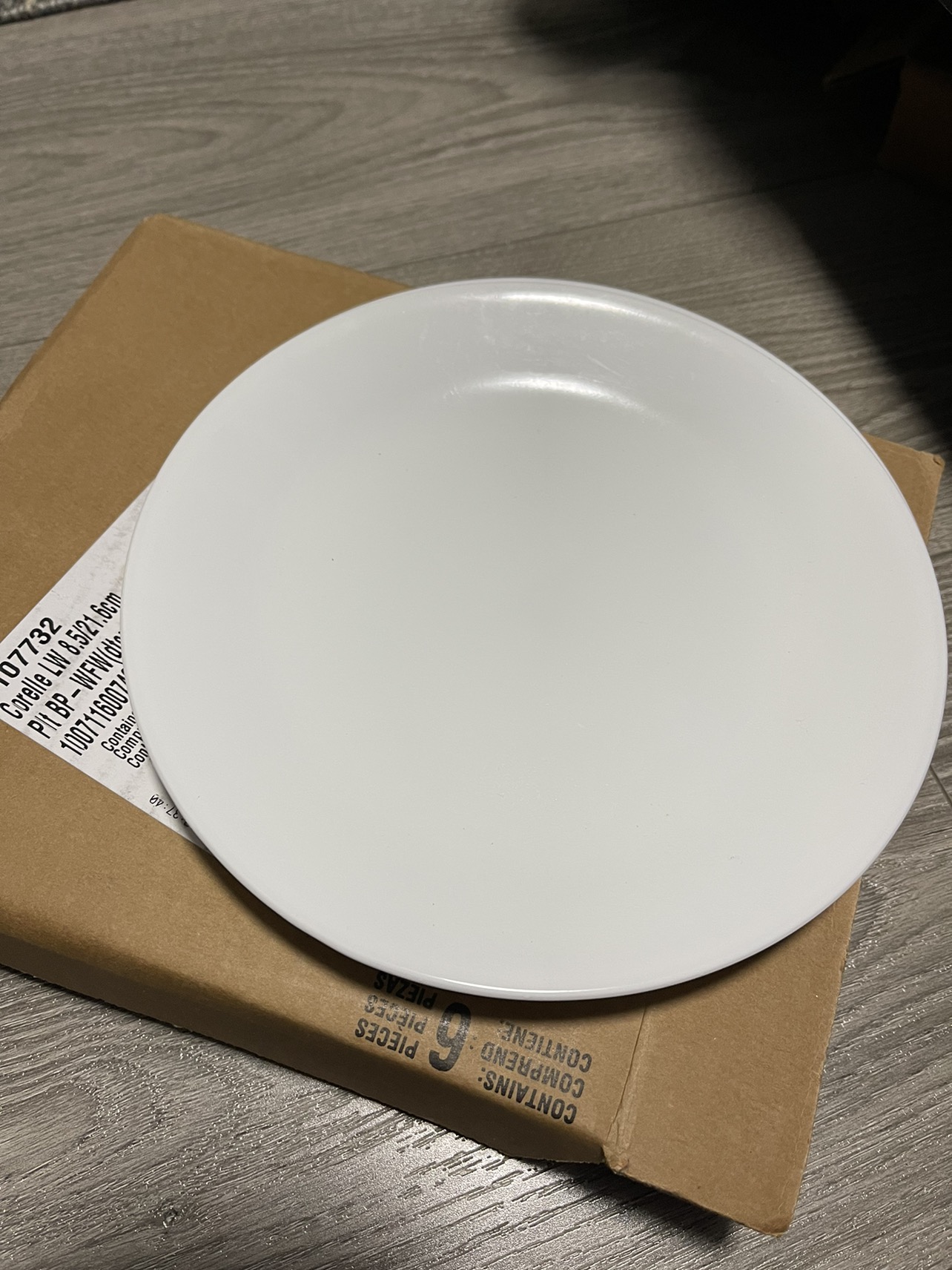 Brand new corell lunch plates 12 pc thumbnail
