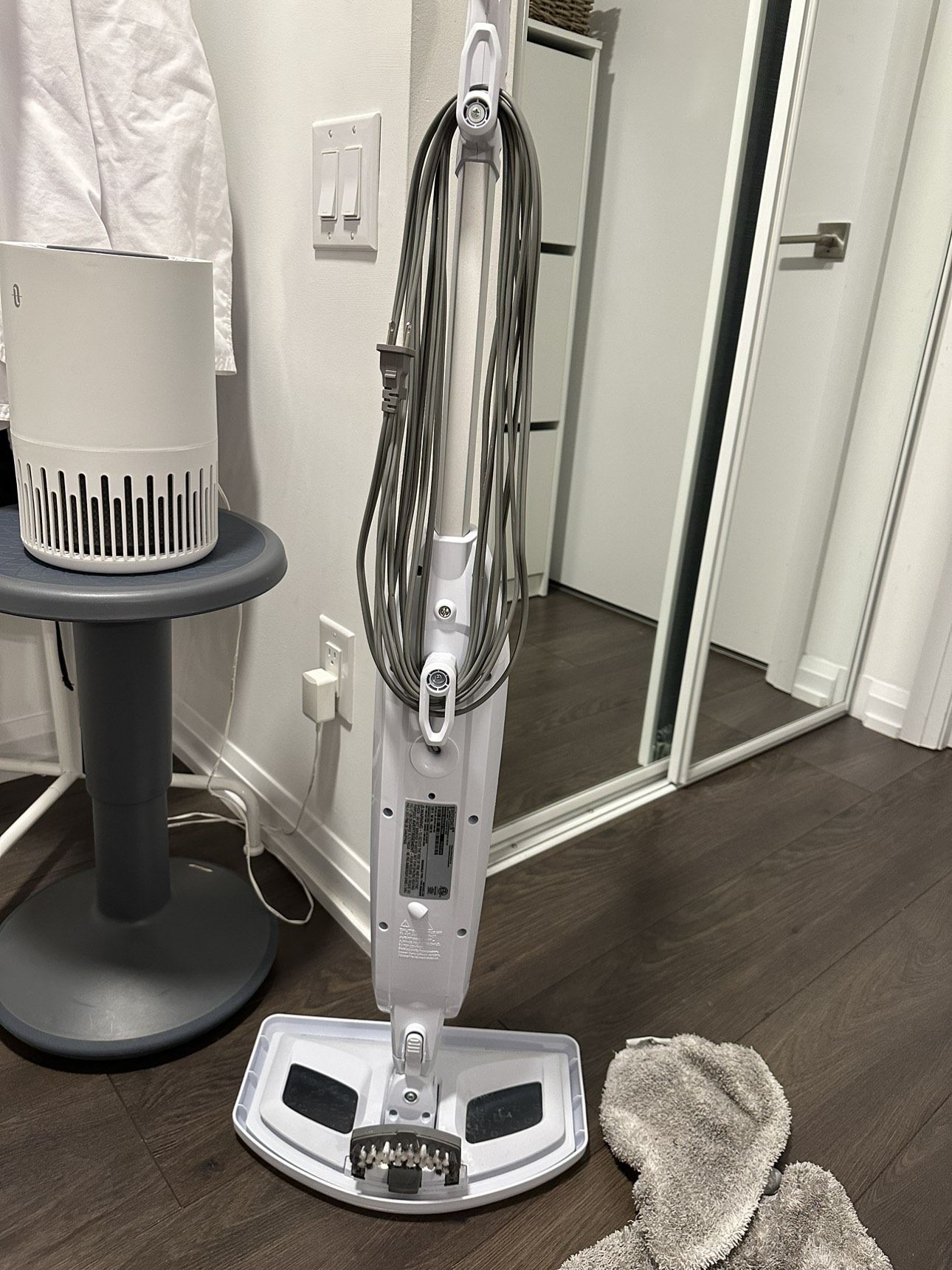 PowerFresh Pet Scrubbing & Sanitizing Steam Mop image indicator(2)