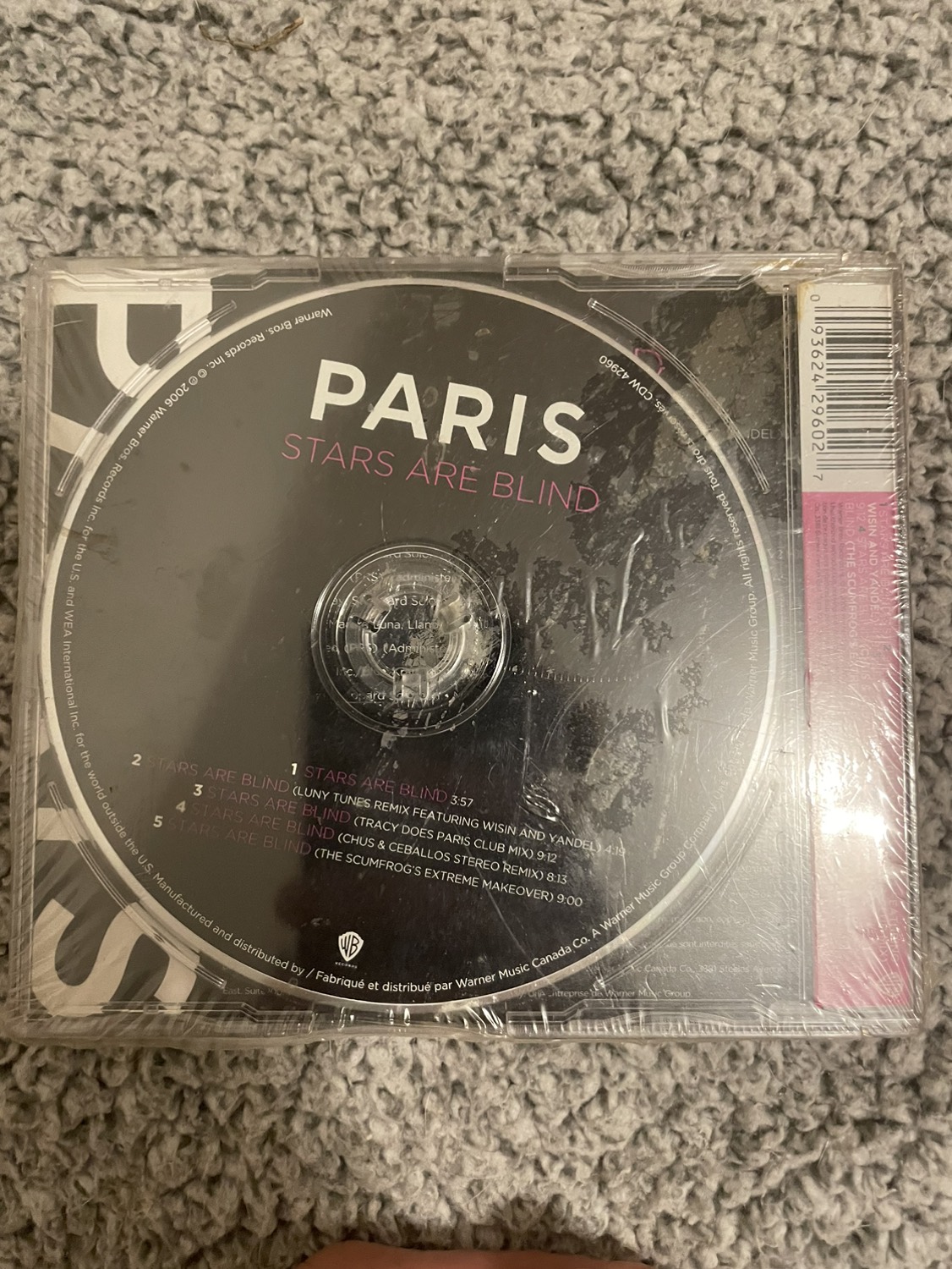 Paris Hilton CD image indicator(2)