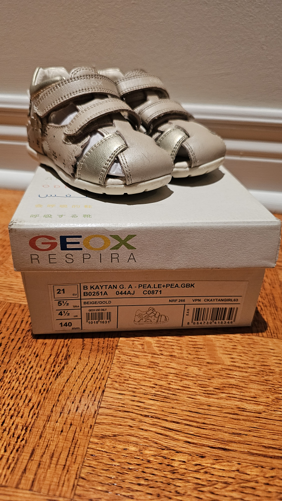 Geox Kaytan Baby Girl Sandals - Size 21 EU/5.5 US thumbnail
