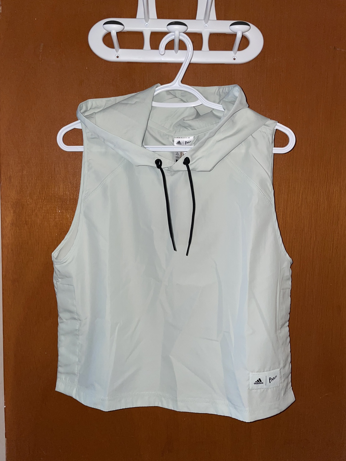 Adidas windbreaker crop, brand new!