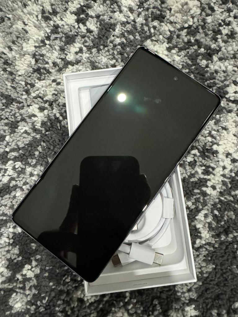 Brand New Google Pixel 7 - photo 3