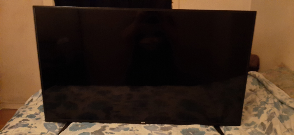 RCA 50 Inch Smart Tv (Read Description) thumbnail
