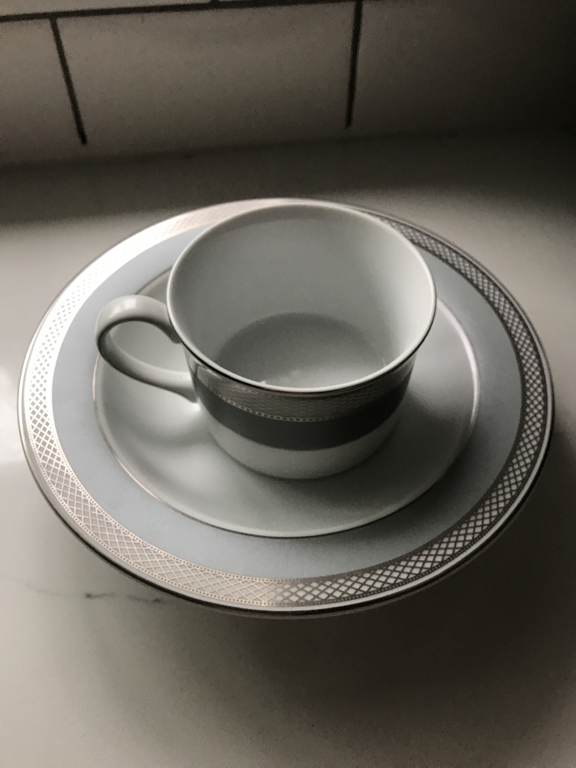 Teacup and saucers - photo 2