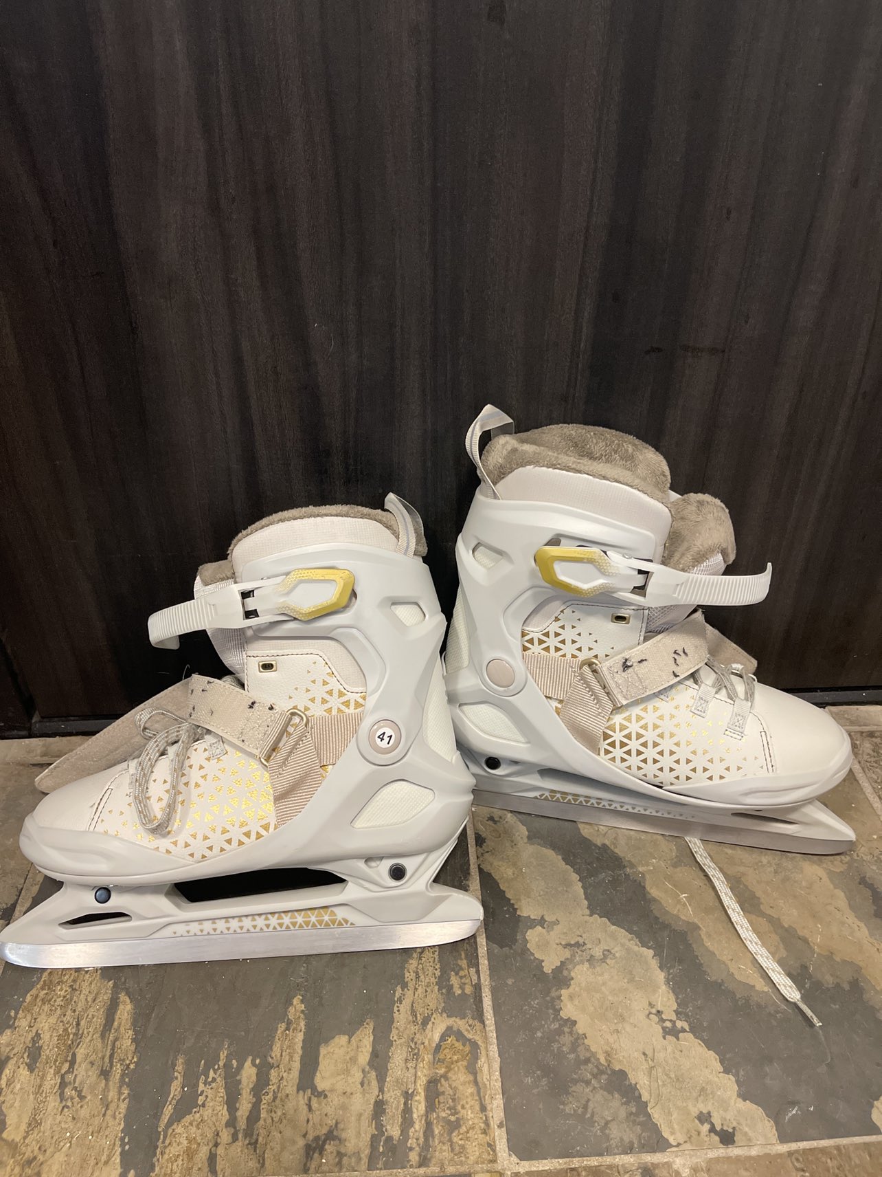 Women Ice Skates  (check picture for size)