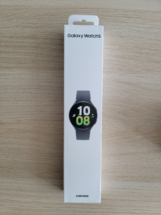 Brand New Samsung Galaxy Watch5 thumbnail