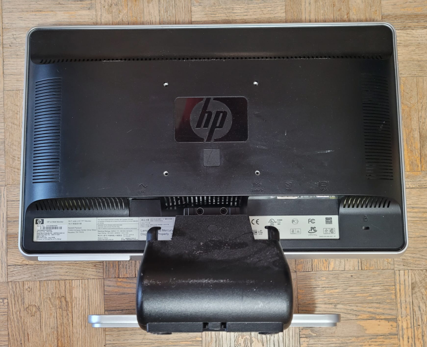 HP W1858 18.5-Inch Widescreen Monitor image indicator(3)
