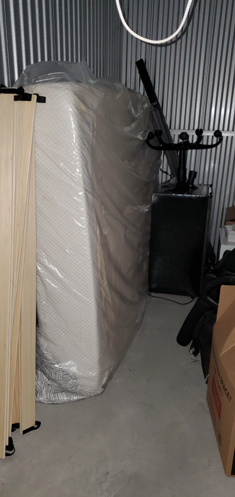 Tempur-Pedic queen mattress - photo 3