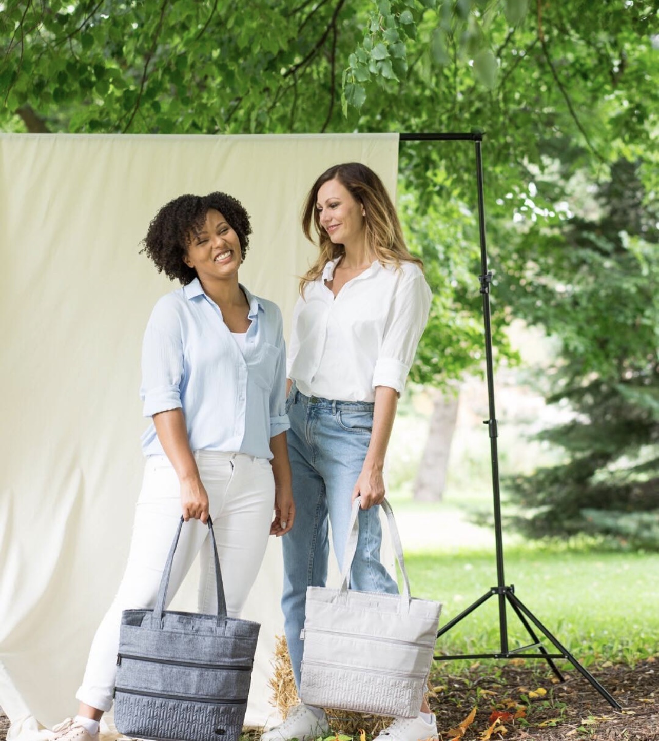 LUG Taxi everyday tote image indicator(3)