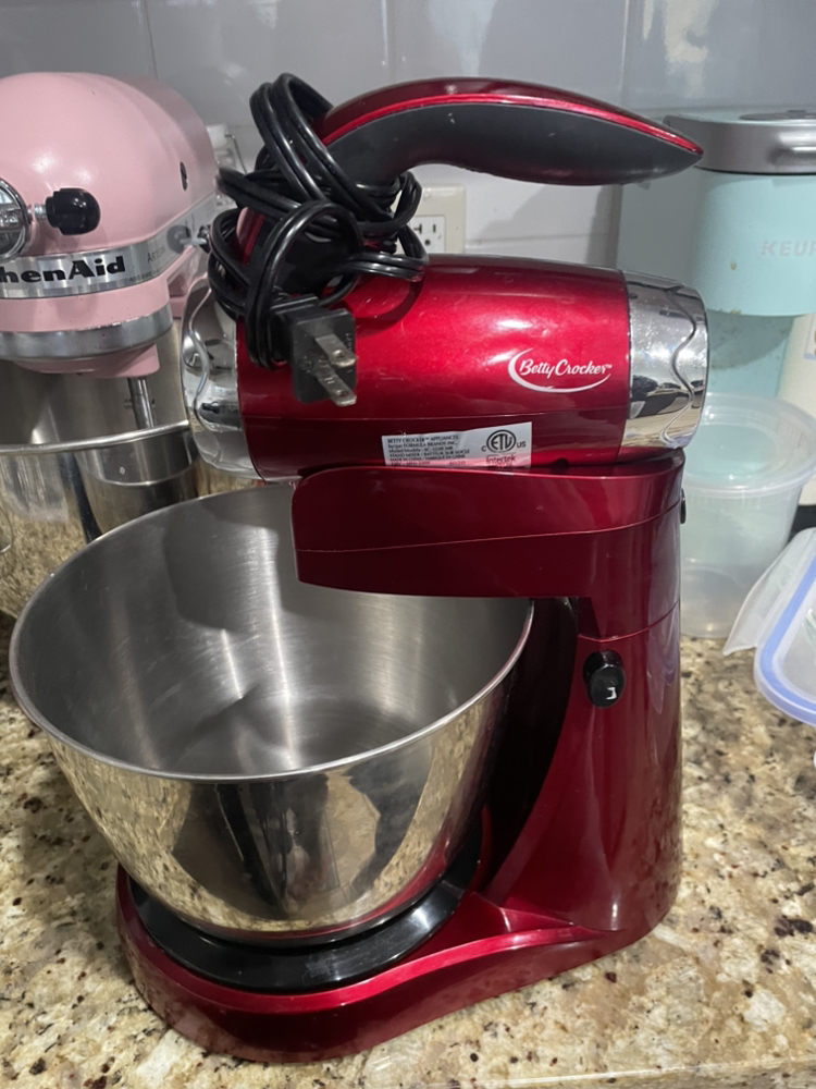 Betty Crocker Red Metallic 7-Speed Power-Up Stand Mixer