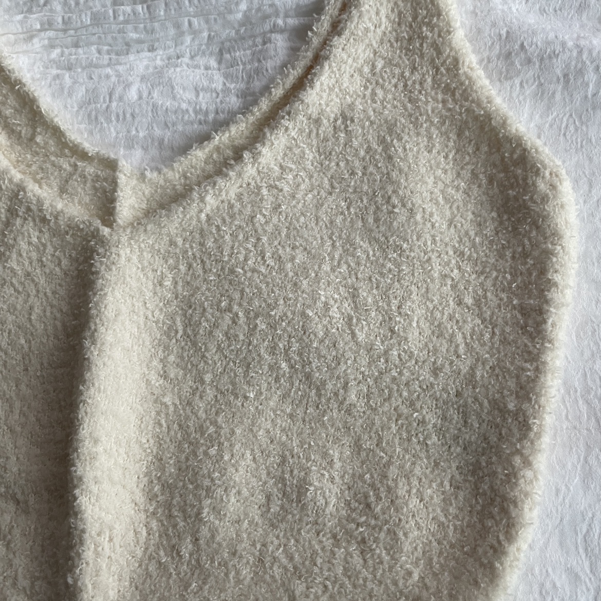 NEW💖SHEIN Fluffy Crop Top & Pants 2pc set image indicator(7)