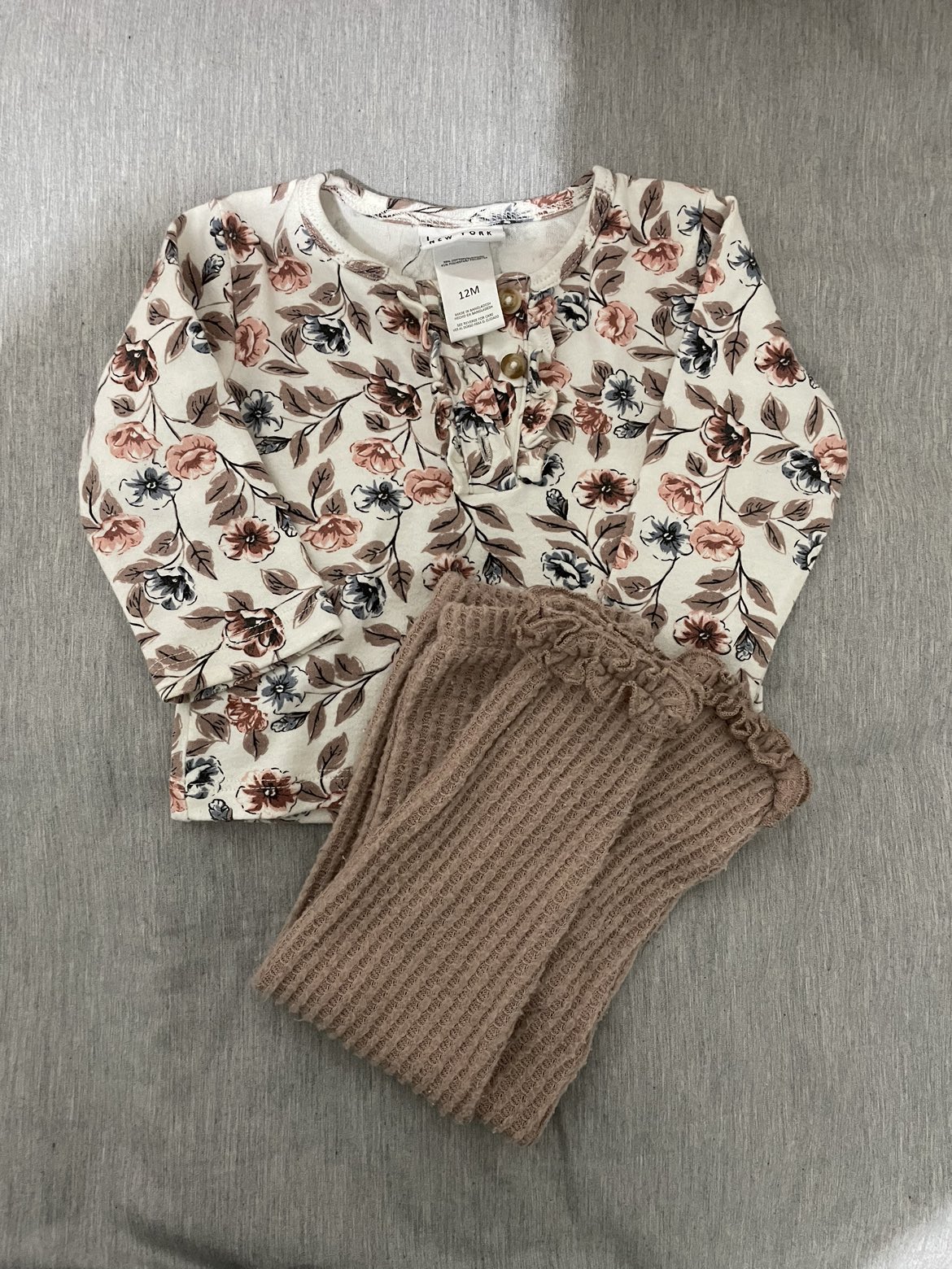 Cute Babygirls 12 mths clothes - photo 3