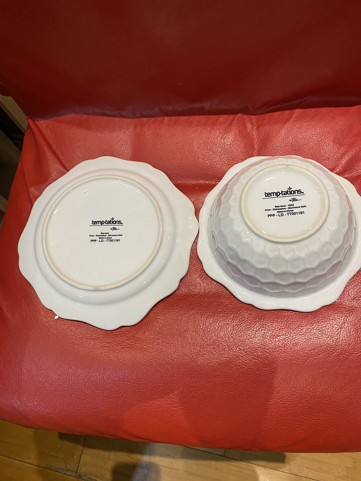 Temptations byTara 12pc China Dinnerware Set image indicator(5)