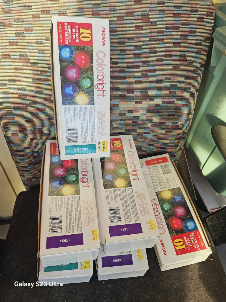 60 pcs outdoor bulb thumbnail