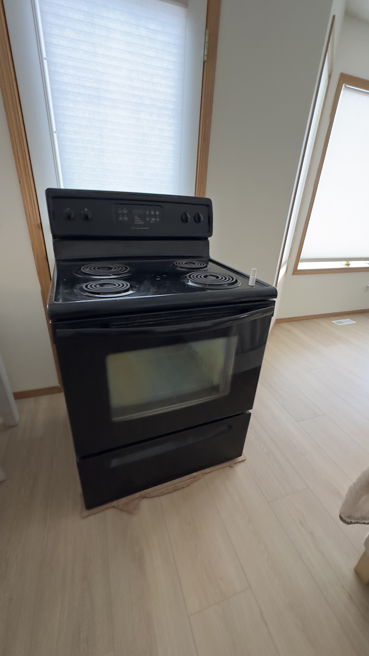 Selling Electric Full Range Stove - photo 2