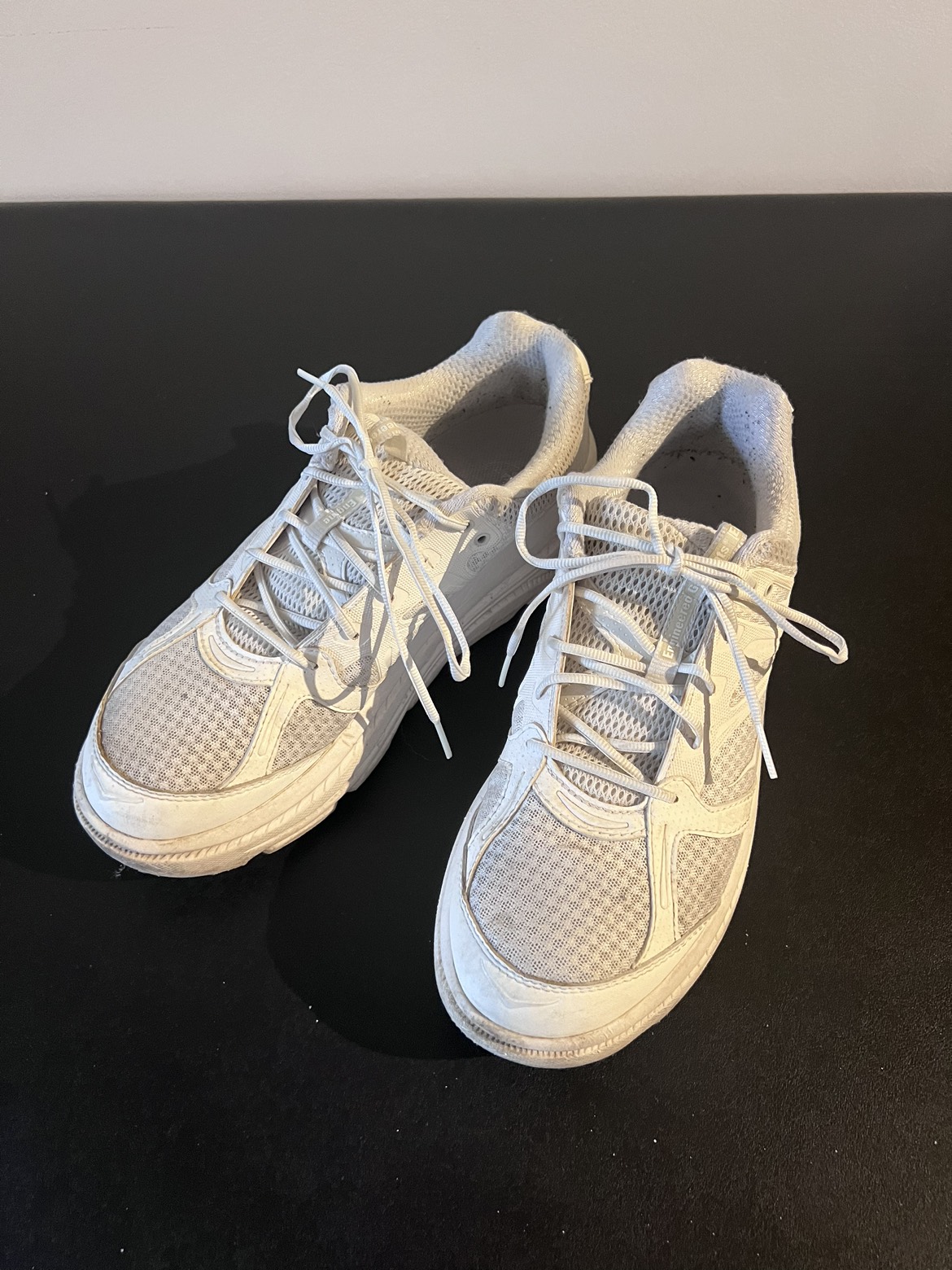 Hoka Oneone US10 white thumbnail