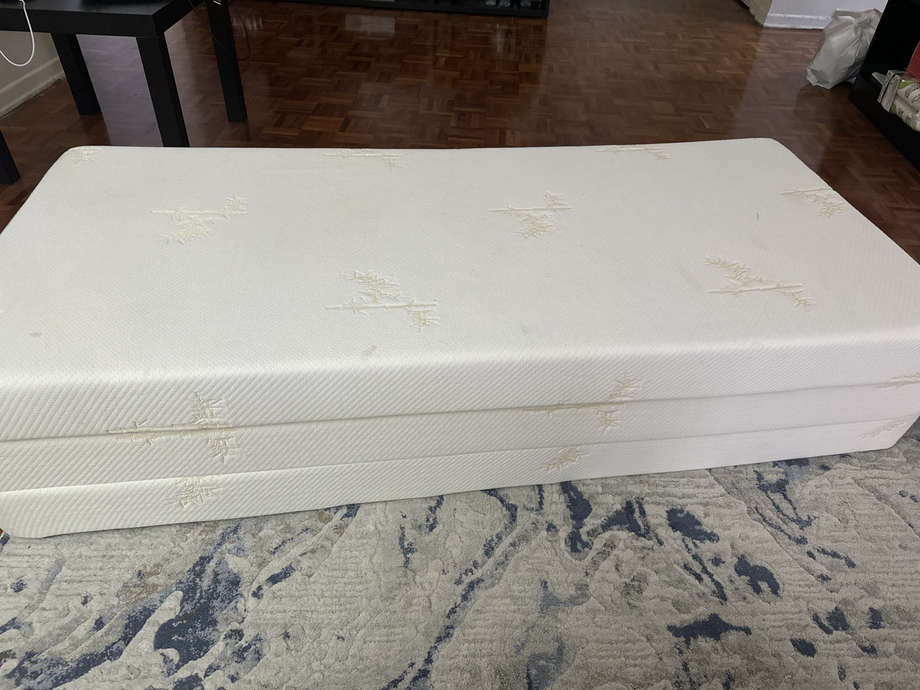 Tri folding mattress with washable cover