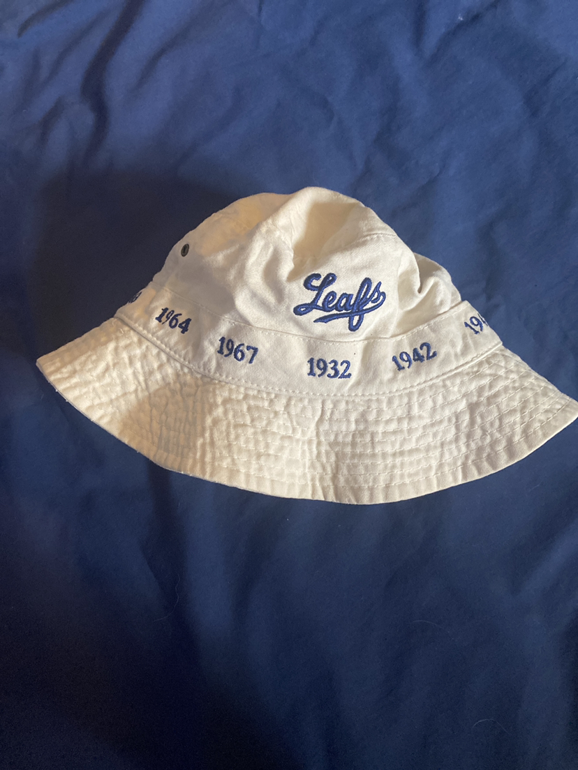 Toronto Maple Leafs bucket hat image indicator(2)